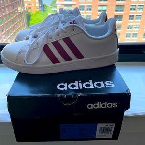 Adidas Women’s Cloudfoam Sneakers size 8 Like New